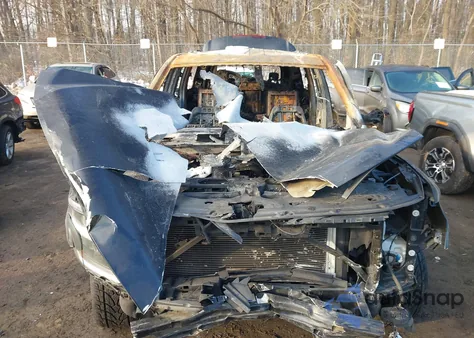 2015 Chevrolet Tahoe Ltz z USA, uszkodzony, nr VIN 1GNSKCKC8FR640058